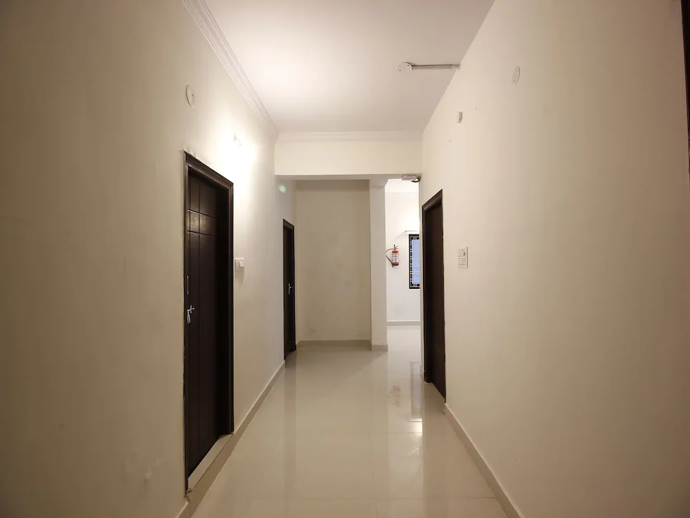 SilverKey Executive Stays 24138 Nallagandla