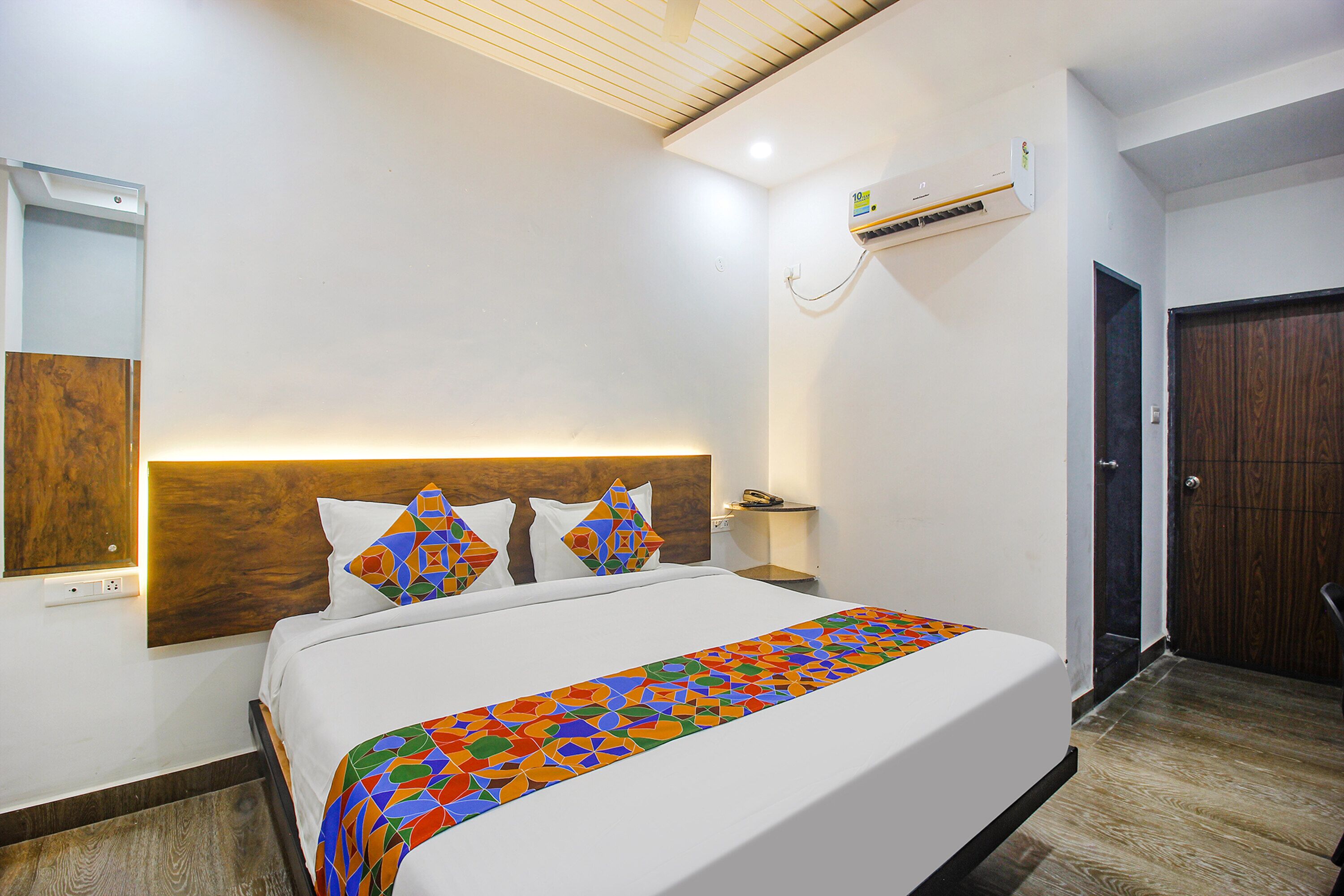 W Grand Suites By Fabhotel