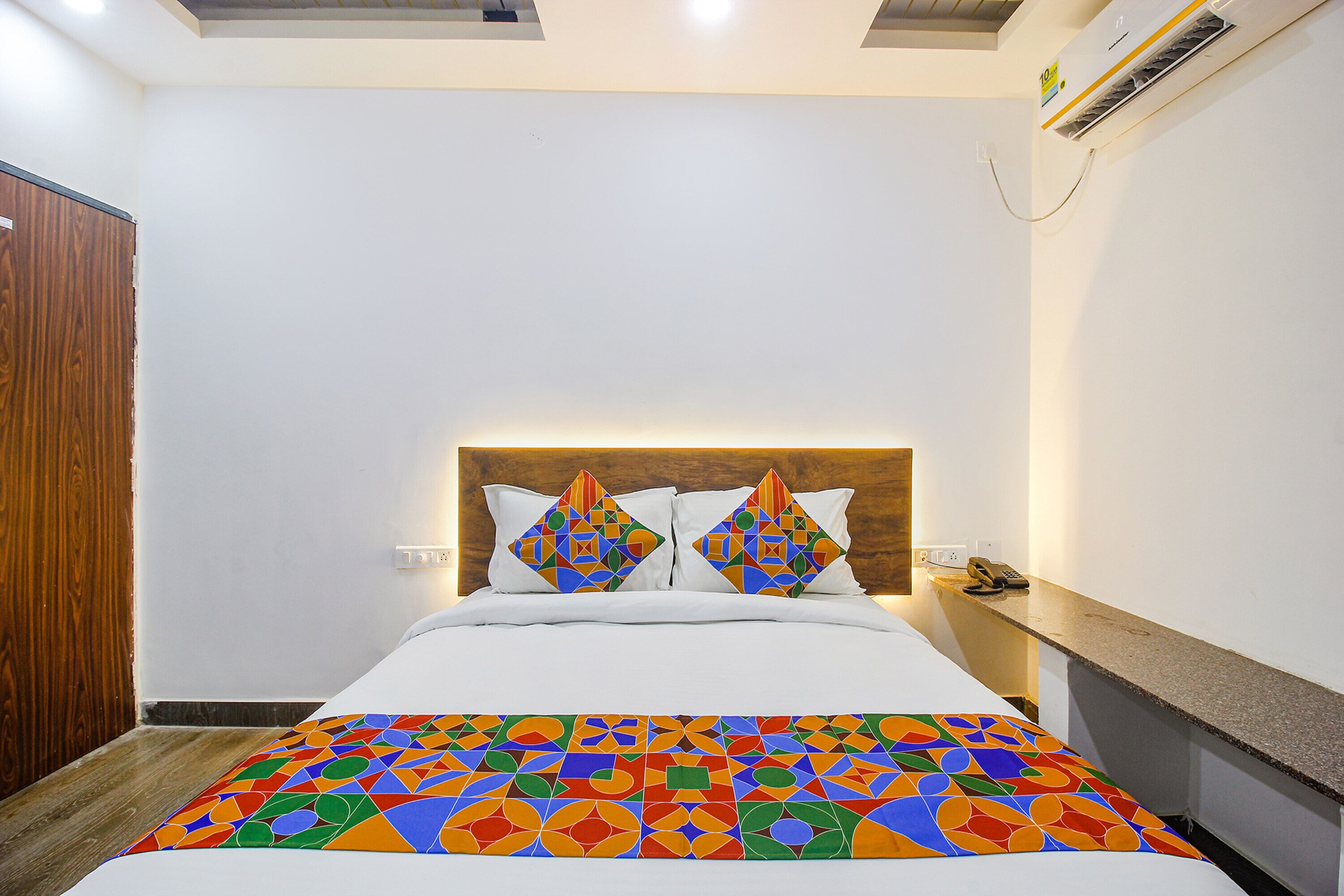 W Grand Suites By Fabhotel