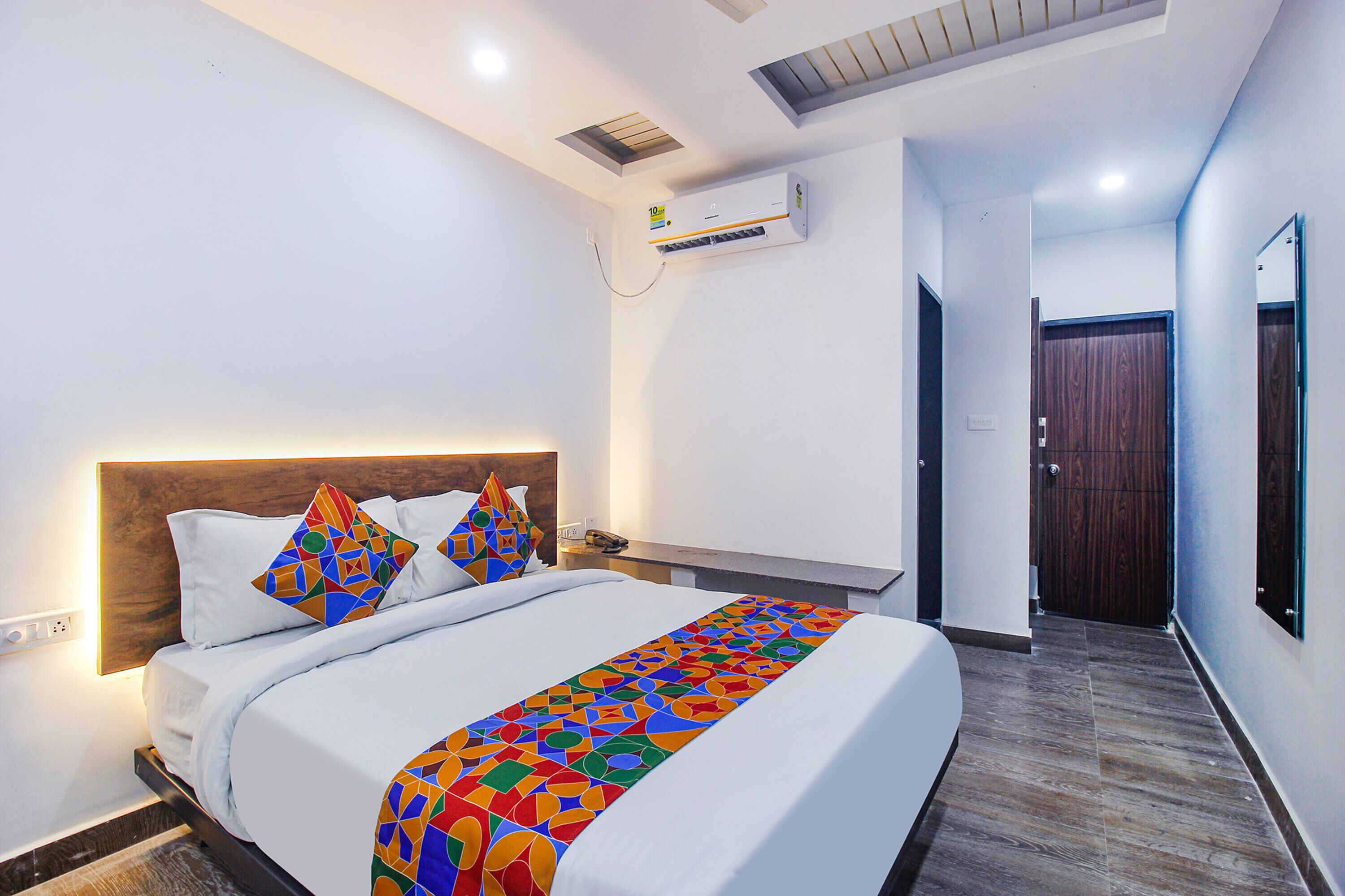 W Grand Suites By Fabhotel