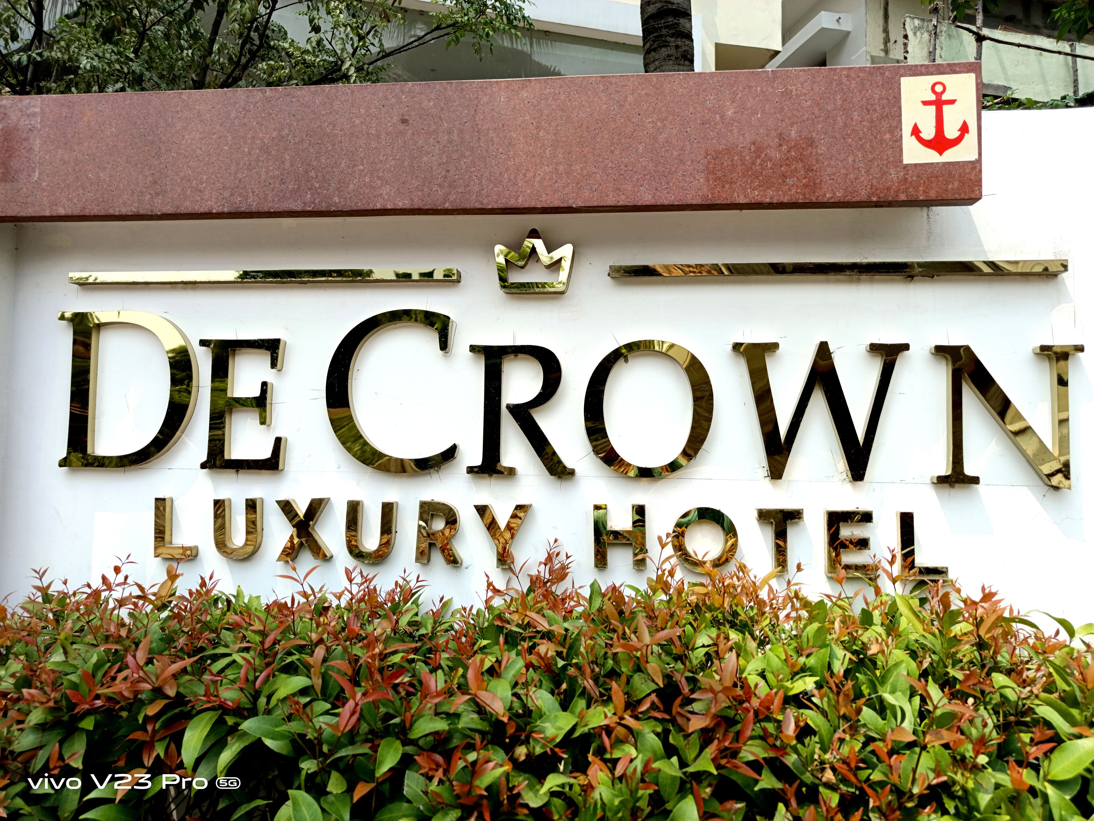 De Crown Luxury Hotel