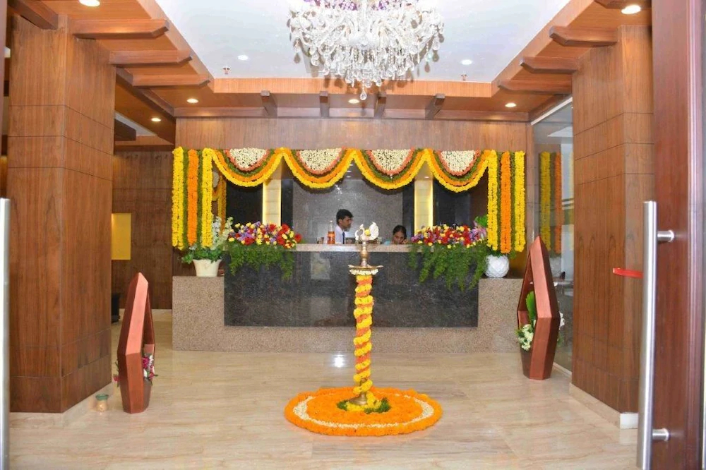Triguna Clarks Inn