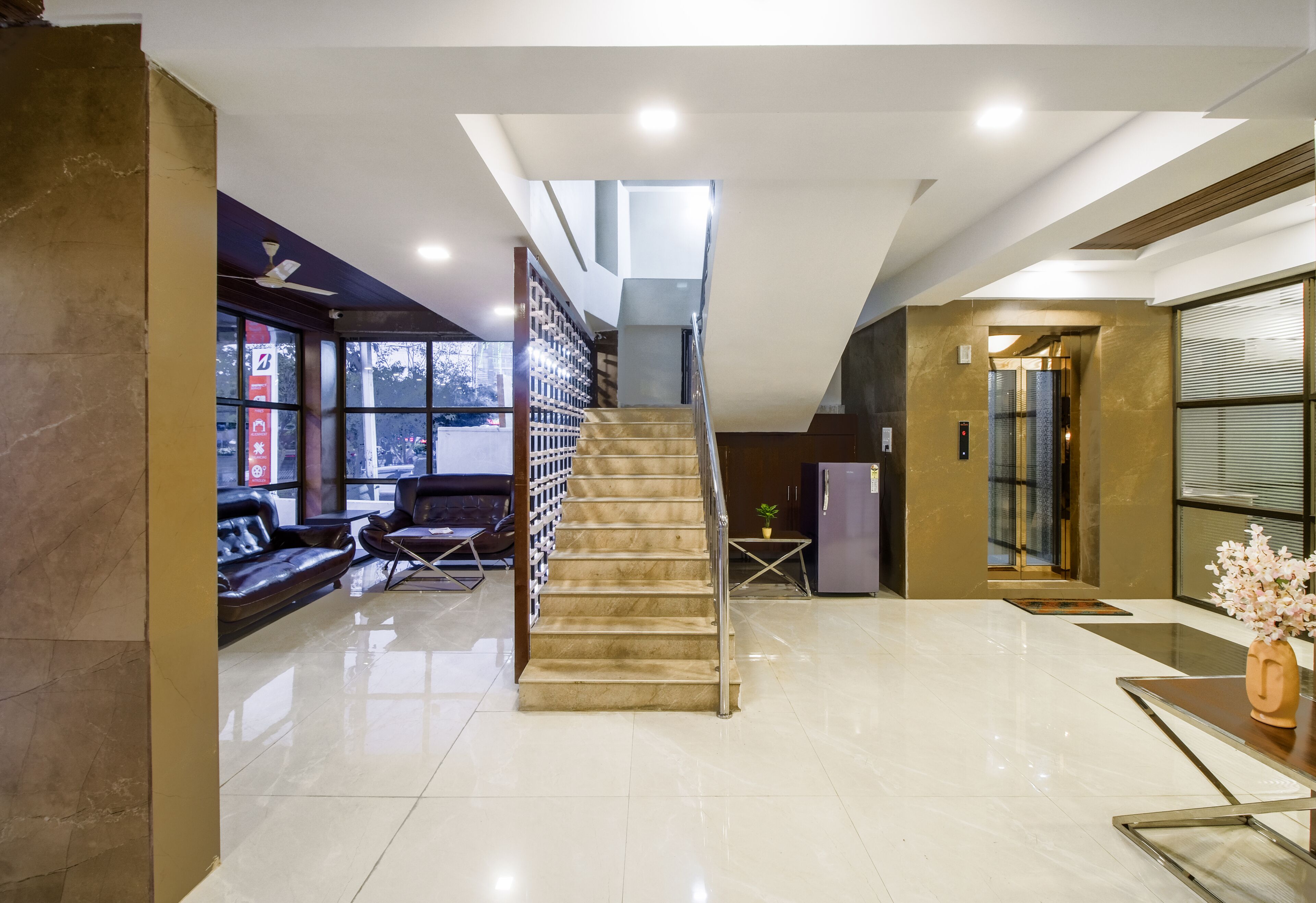Monday Hotels Swarna's The Capital