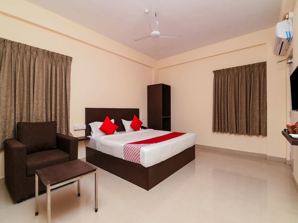 Akshara Suites By OYO Rooms