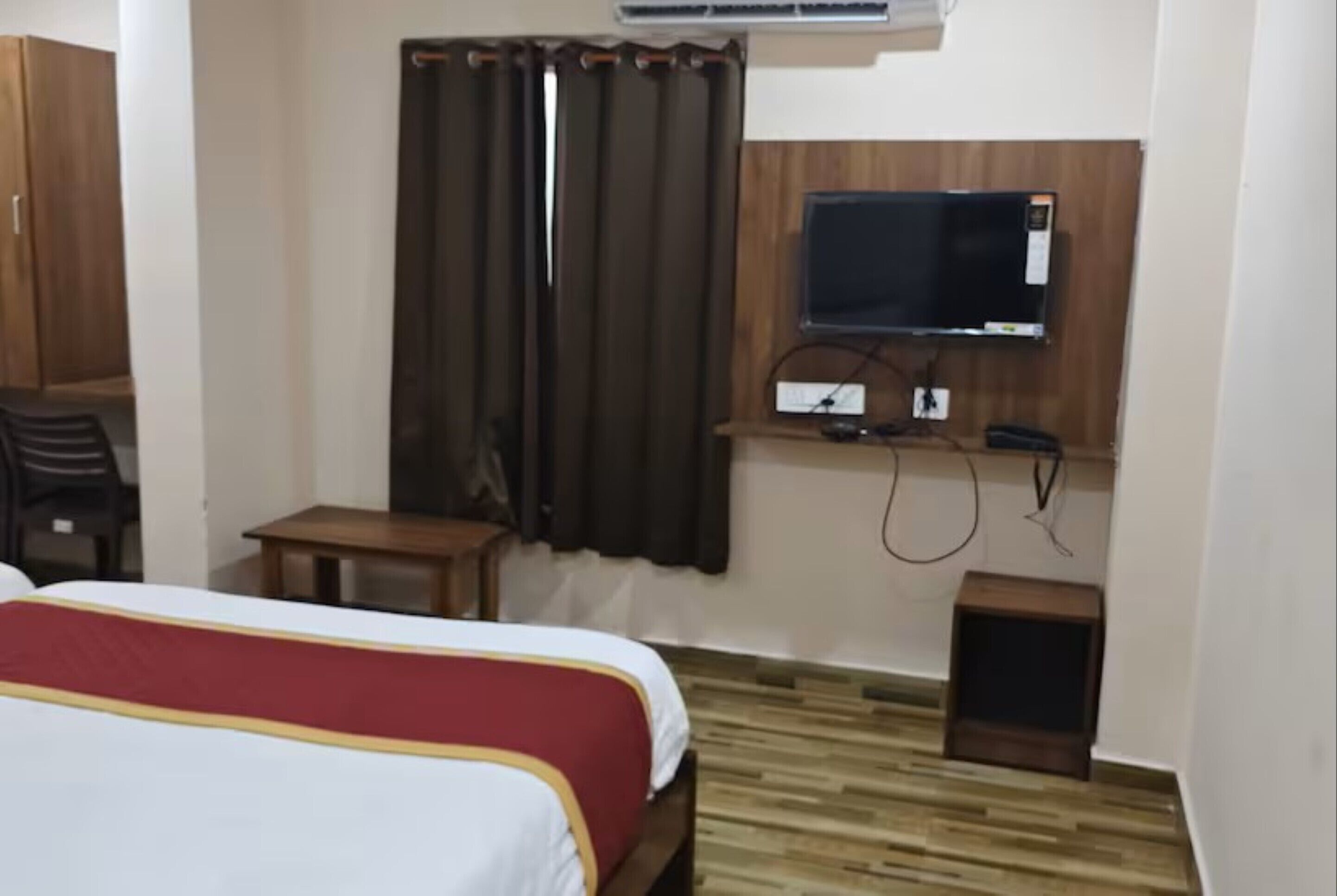 Hotel Radha Krishna