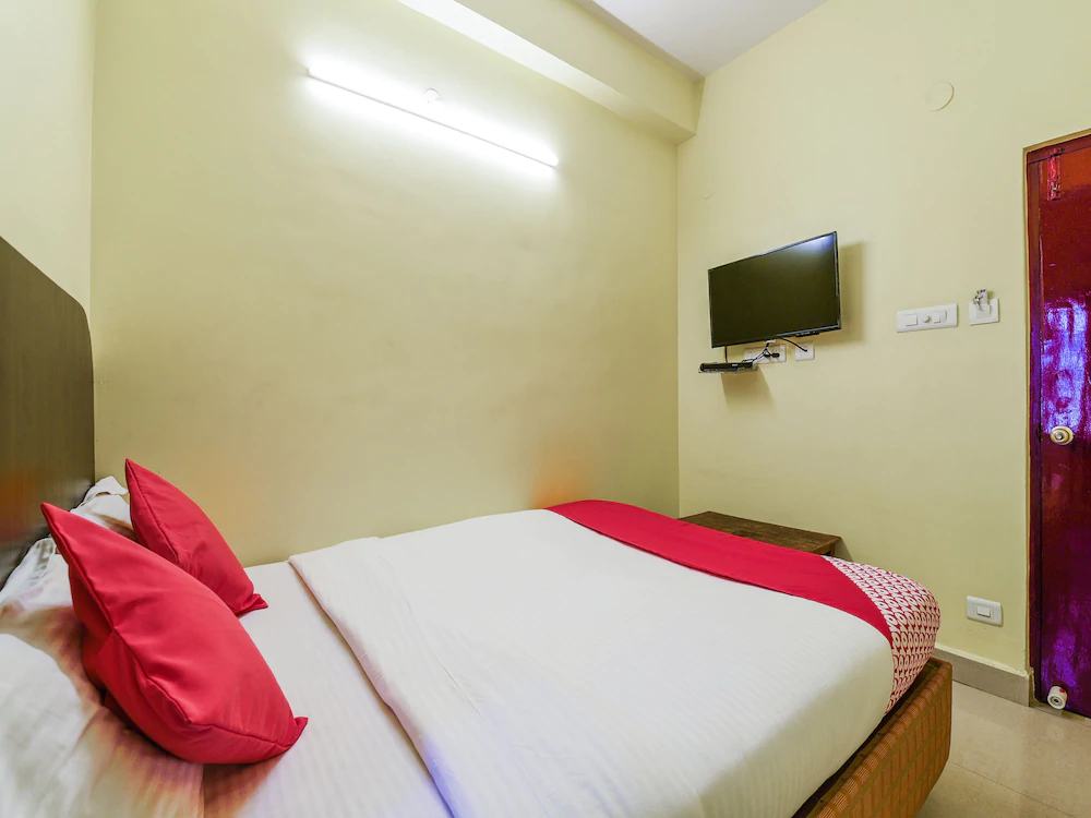 OYO 15011 New Blue Homes