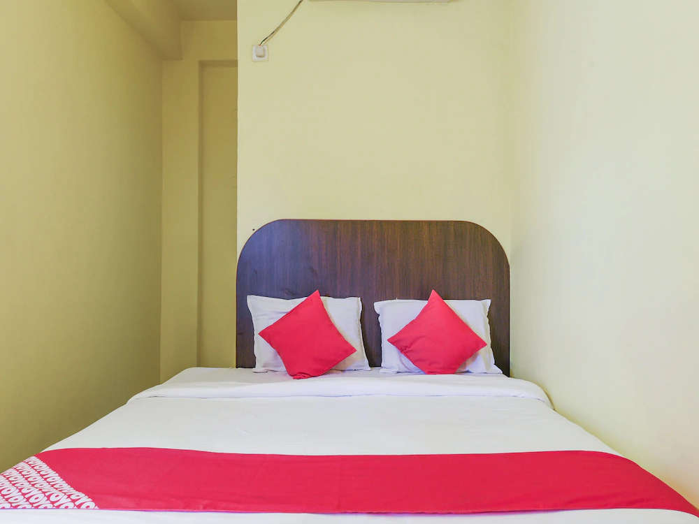 OYO 15011 New Blue Homes