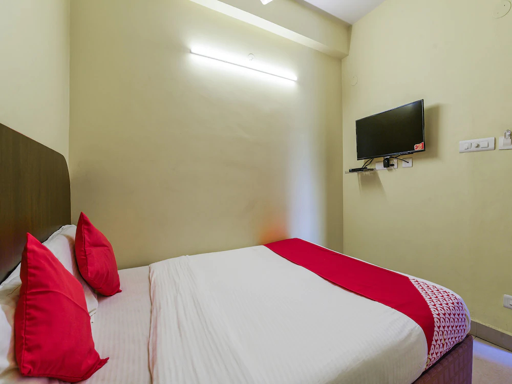 OYO 15011 New Blue Homes