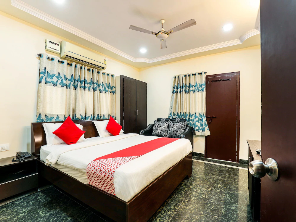 Seacity Guest House by OYO Rooms