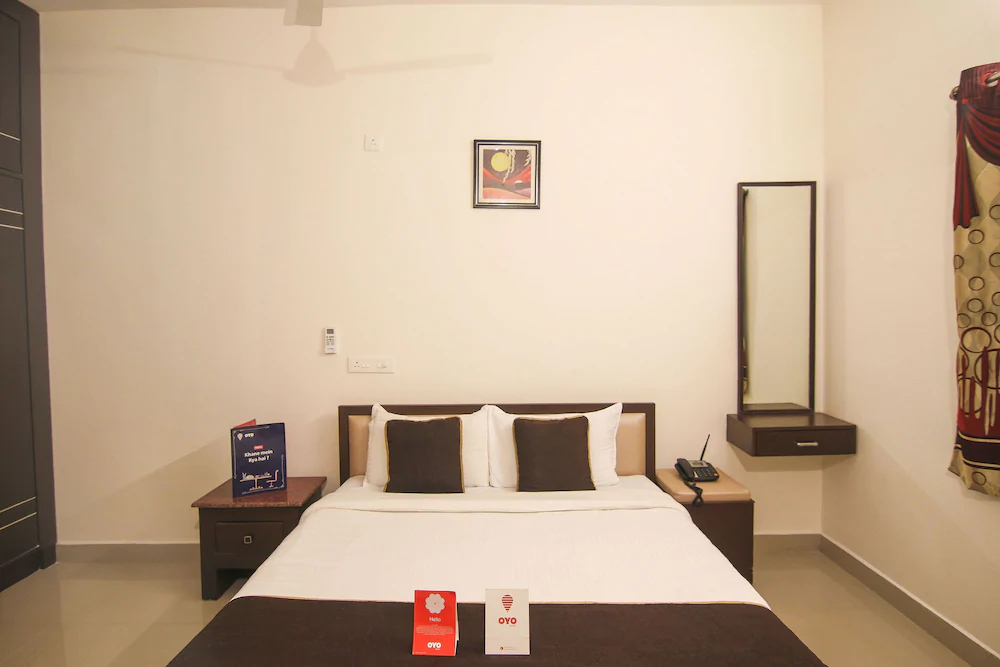SRK Guesthouse By OYO Rooms