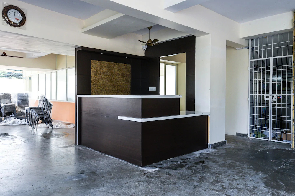 V- Comforts By OYO Rooms