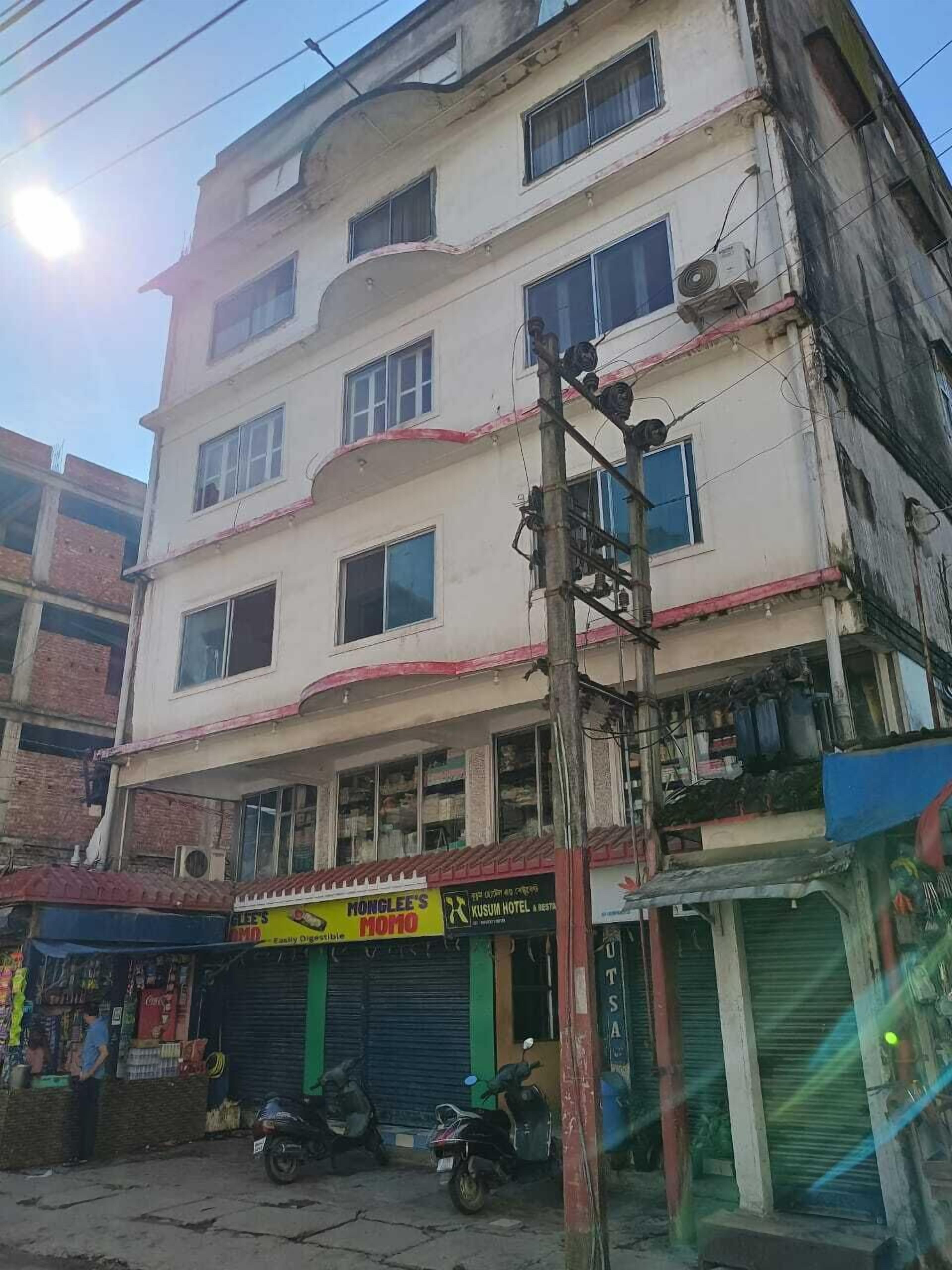 Kusum Hotel