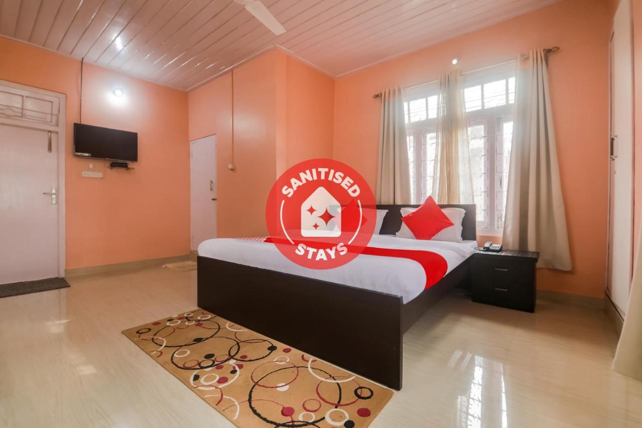 Trinayan Associates by OYO Rooms