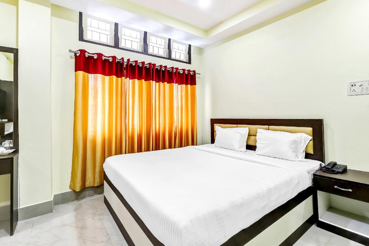 Capital O 85514 Kalpana Hotel