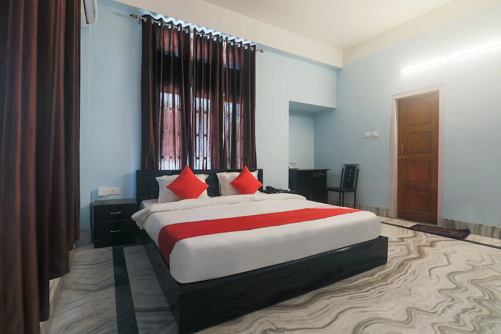 Elegant Guest House By OYO Rooms