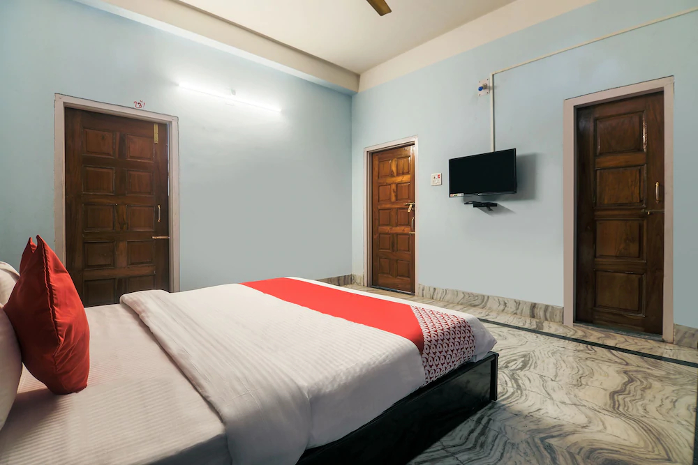 Elegant Guest House By OYO Rooms