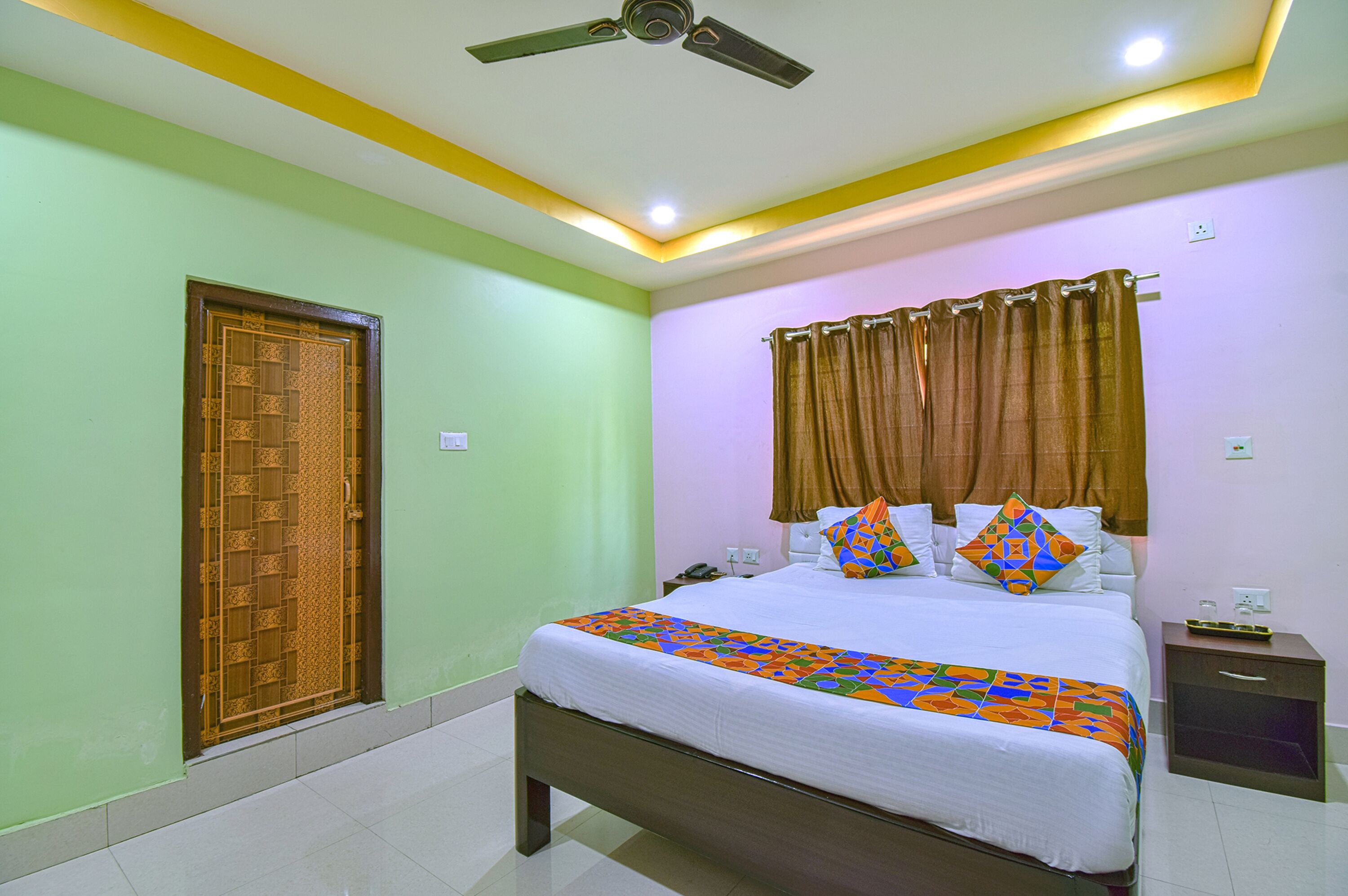 Fabhotel Knight Airways