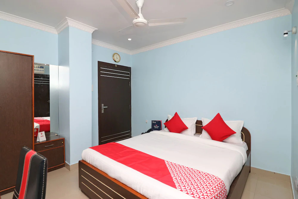 Hemlata Lodge by OYO Rooms