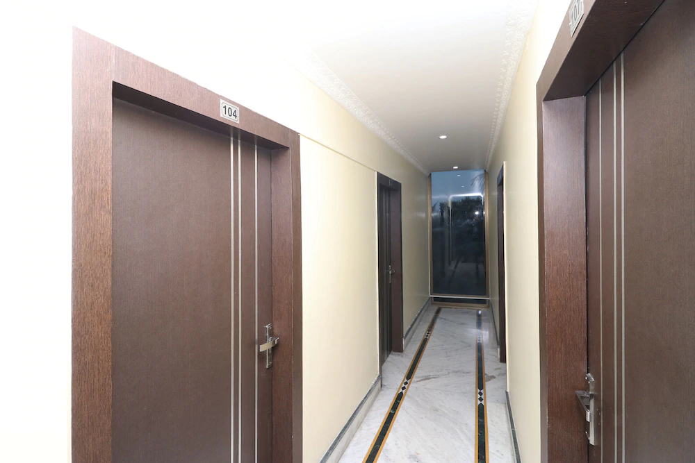 Hemlata Lodge by OYO Rooms