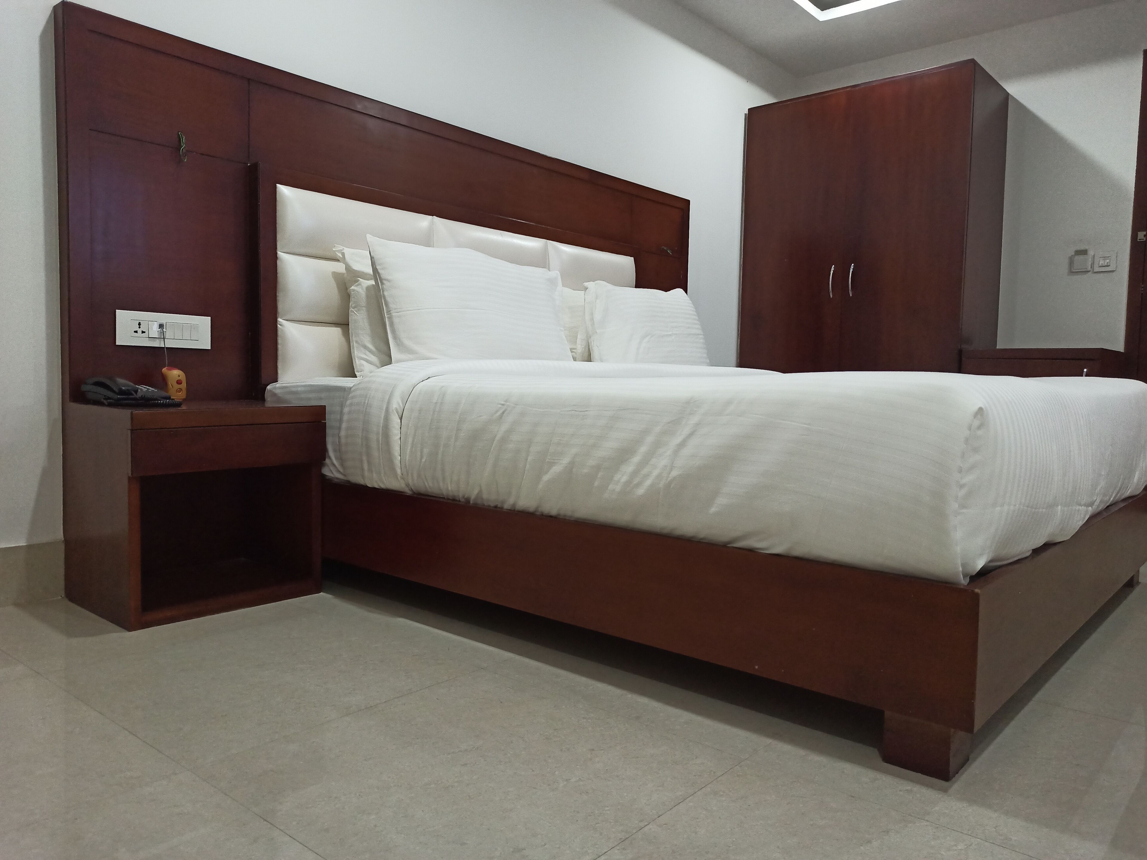 Hotel Automn Crocus