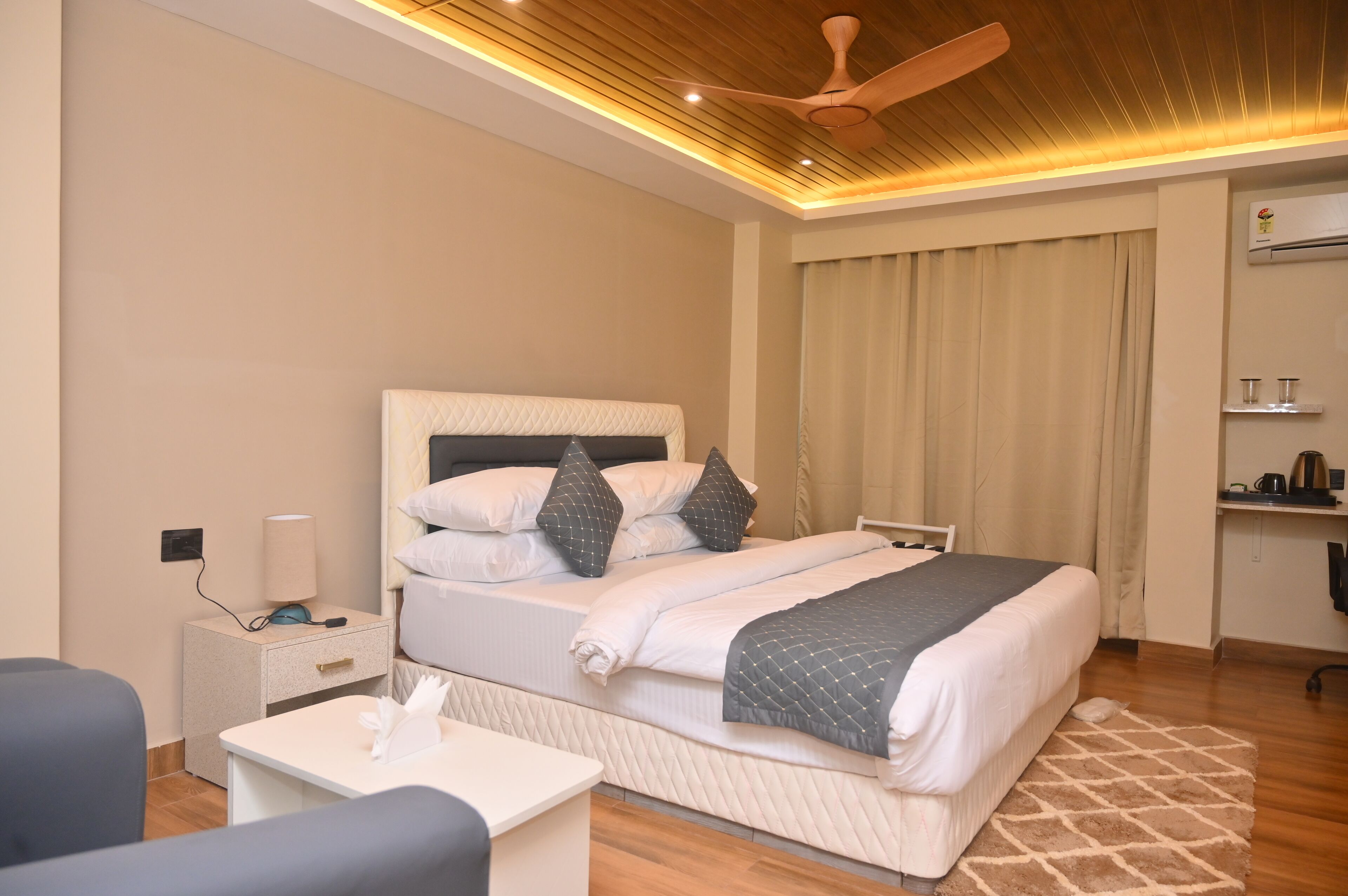 Hotel Essence Grandeur