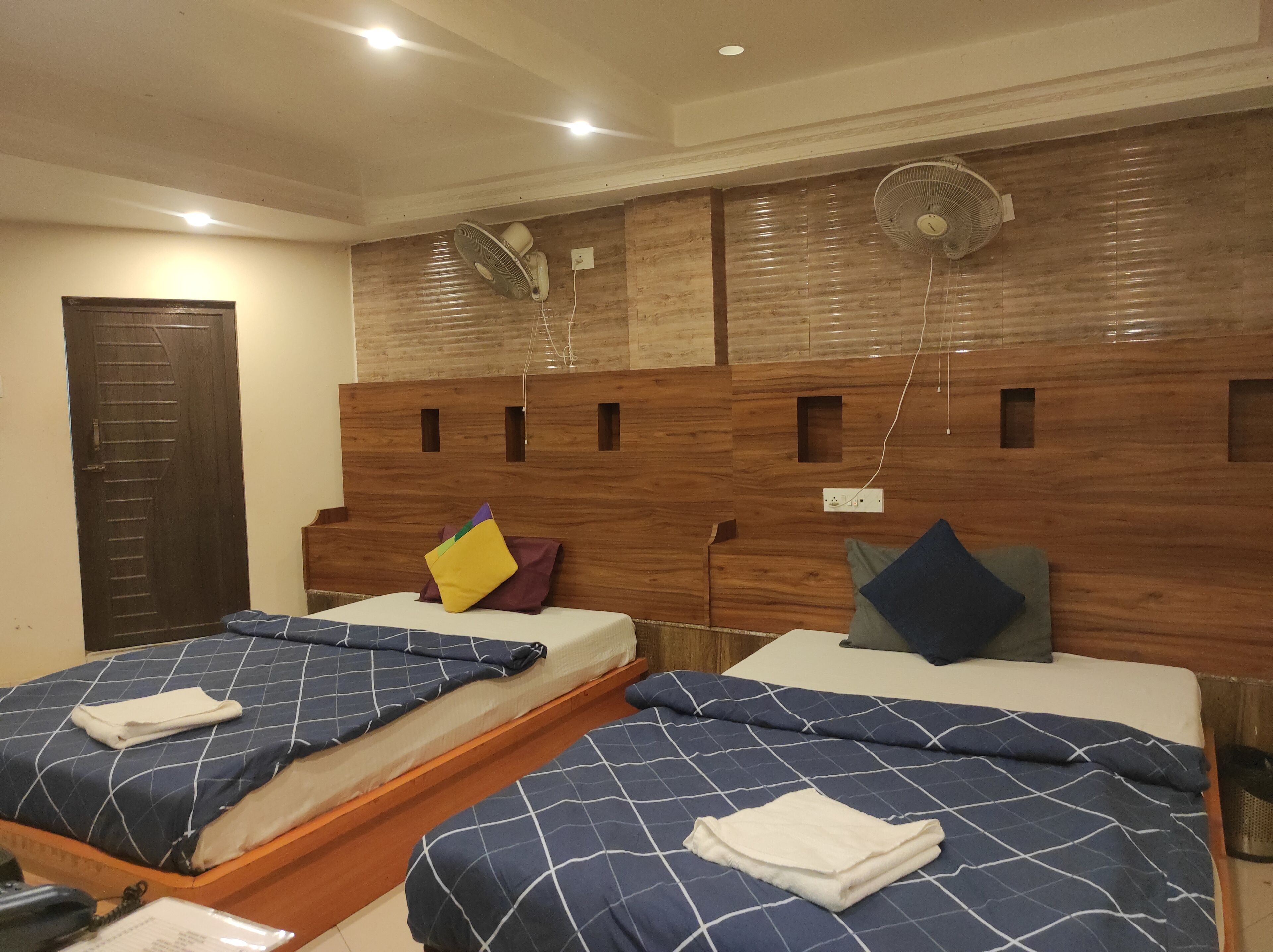 Hotel Om Regency