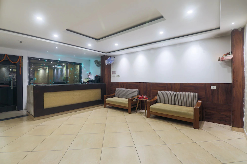 Hotel Rashmi By OYO Rooms