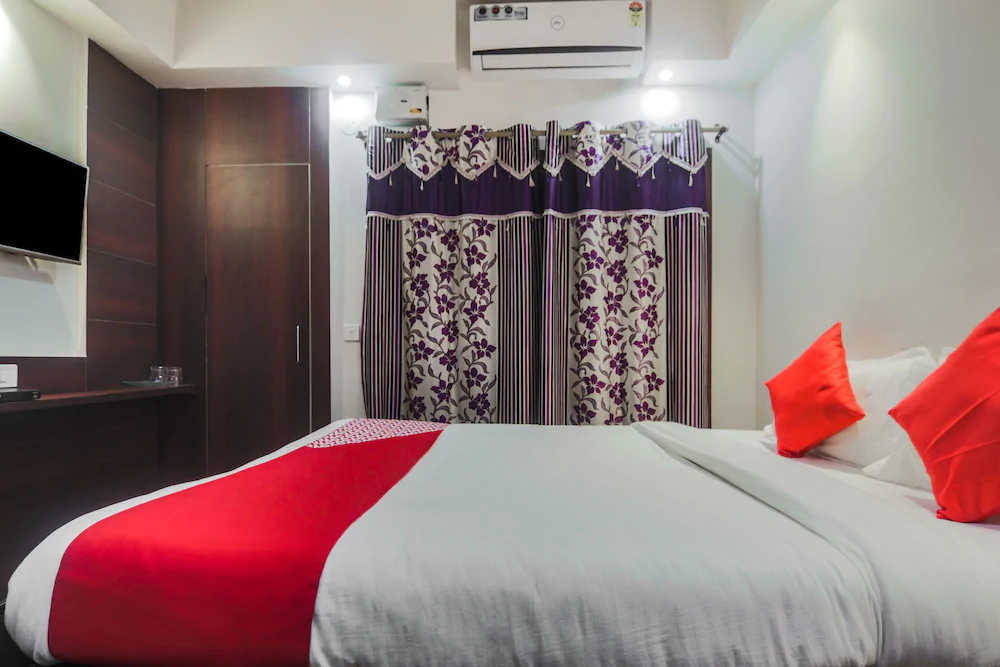 Hotel Rashmi By OYO Rooms