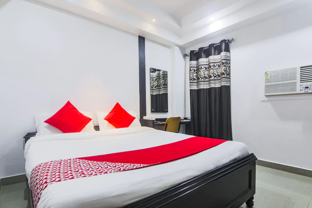 Hotel Rashmi By OYO Rooms