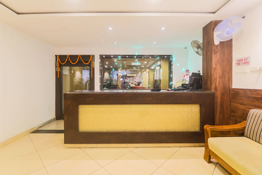 Hotel Rashmi By OYO Rooms