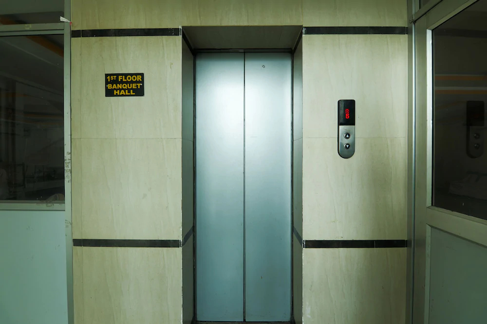 Hotel Sunview by OYO Rooms