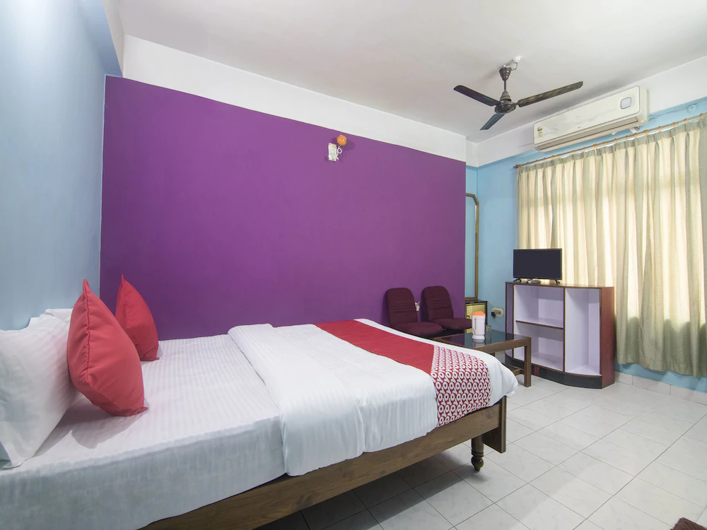 LG Towers By OYO Rooms