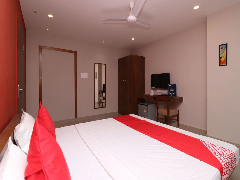 Nirvana Lodge by OYO Rooms