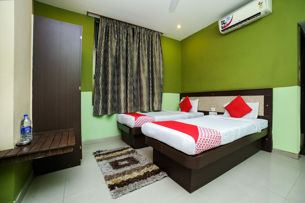 OYO Flagship 50138 Hotel Parashuram ISBT