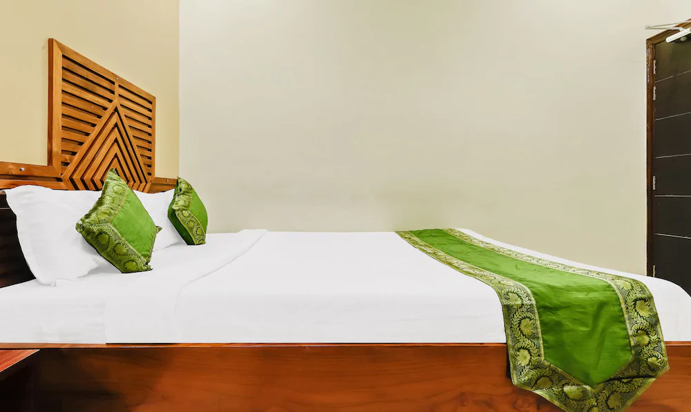 Prabash Hotel by Treebo Hotels
