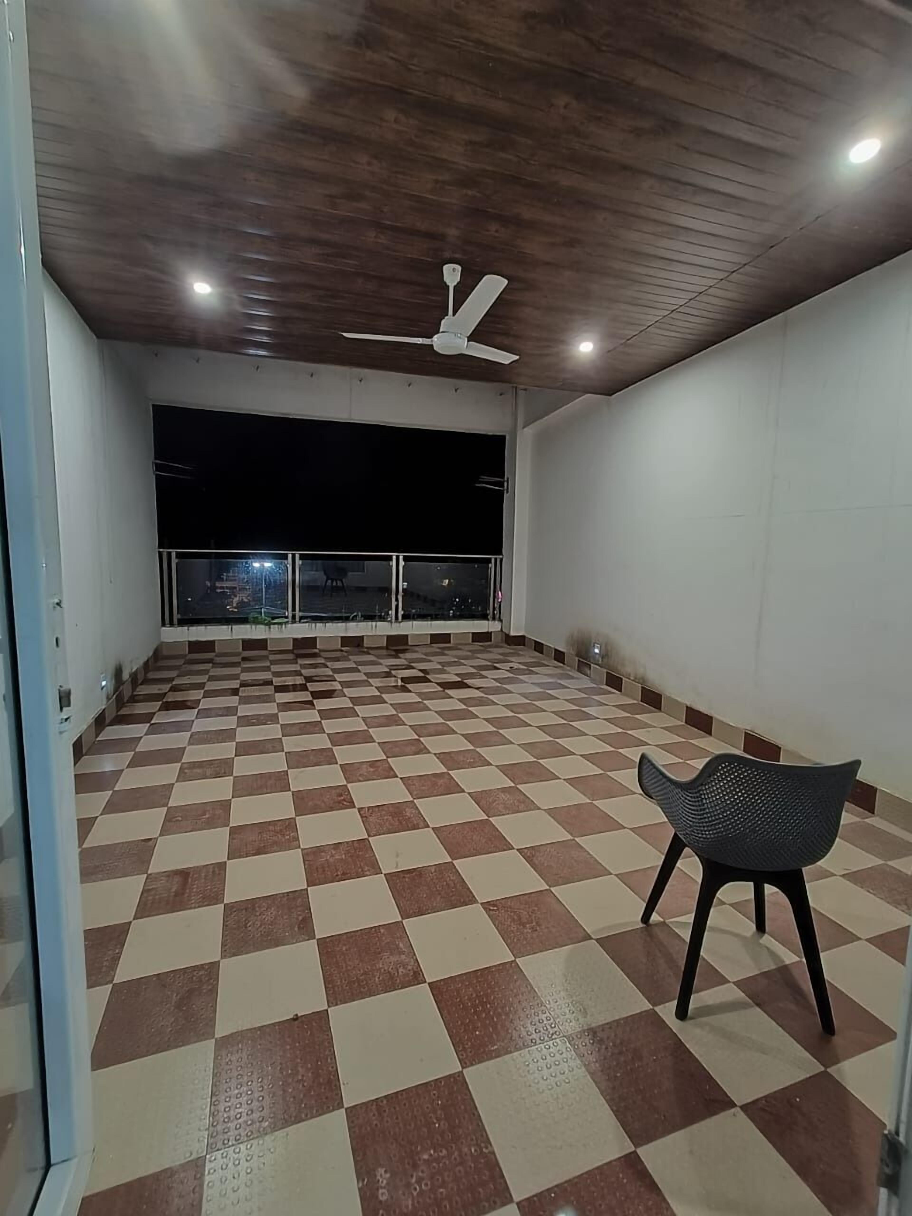 River King City Palace