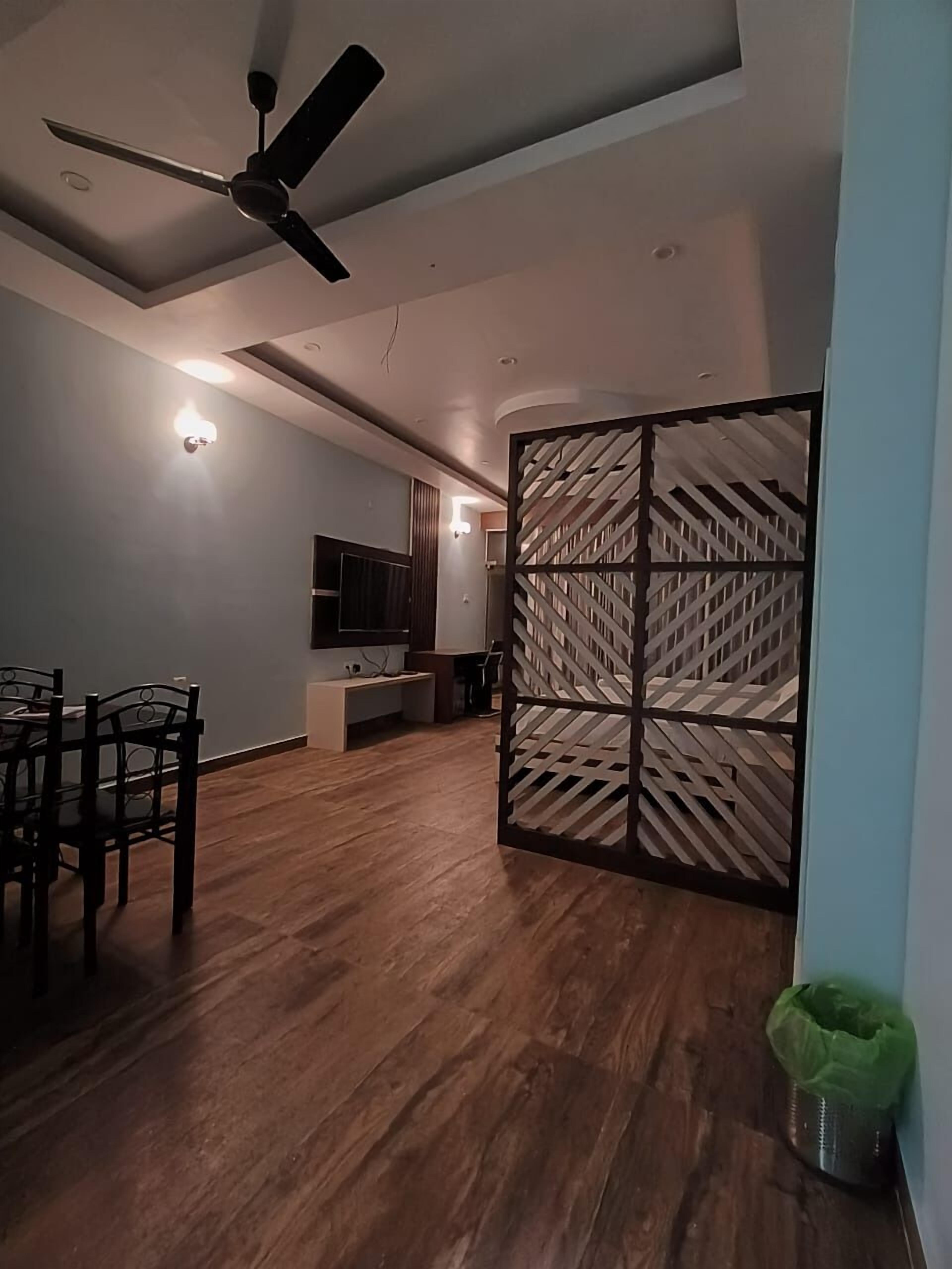 River King City Palace