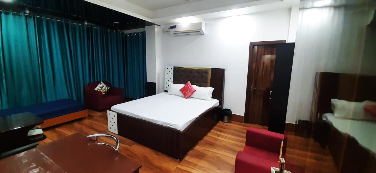 The Palm Suites