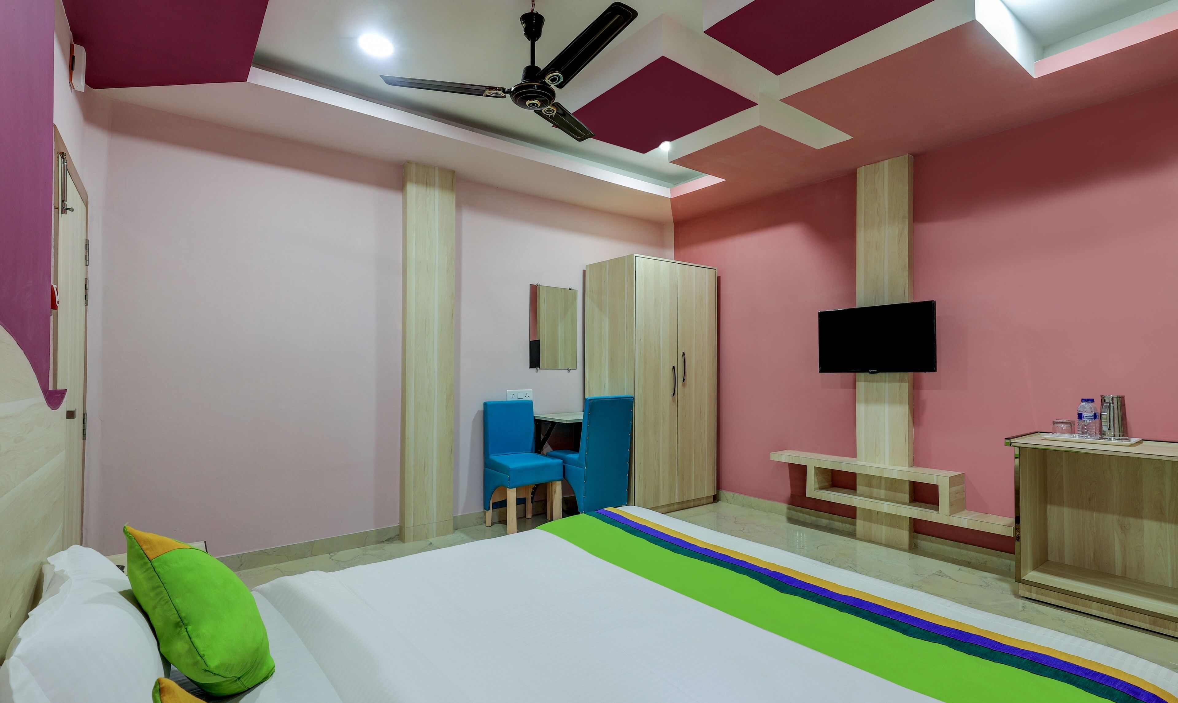 Treebo Trend Bora's Inn