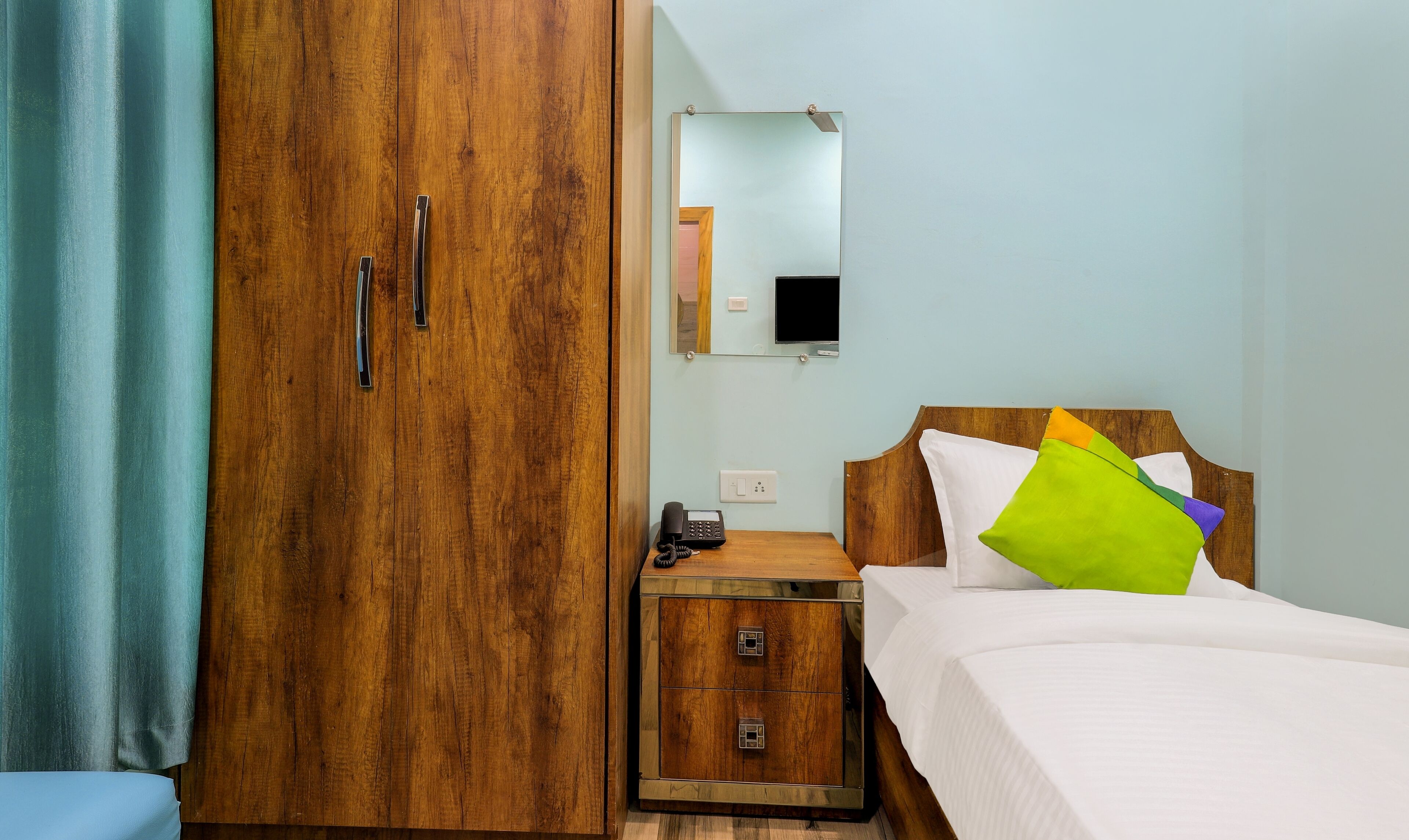 Treebo Trend Bora's Inn