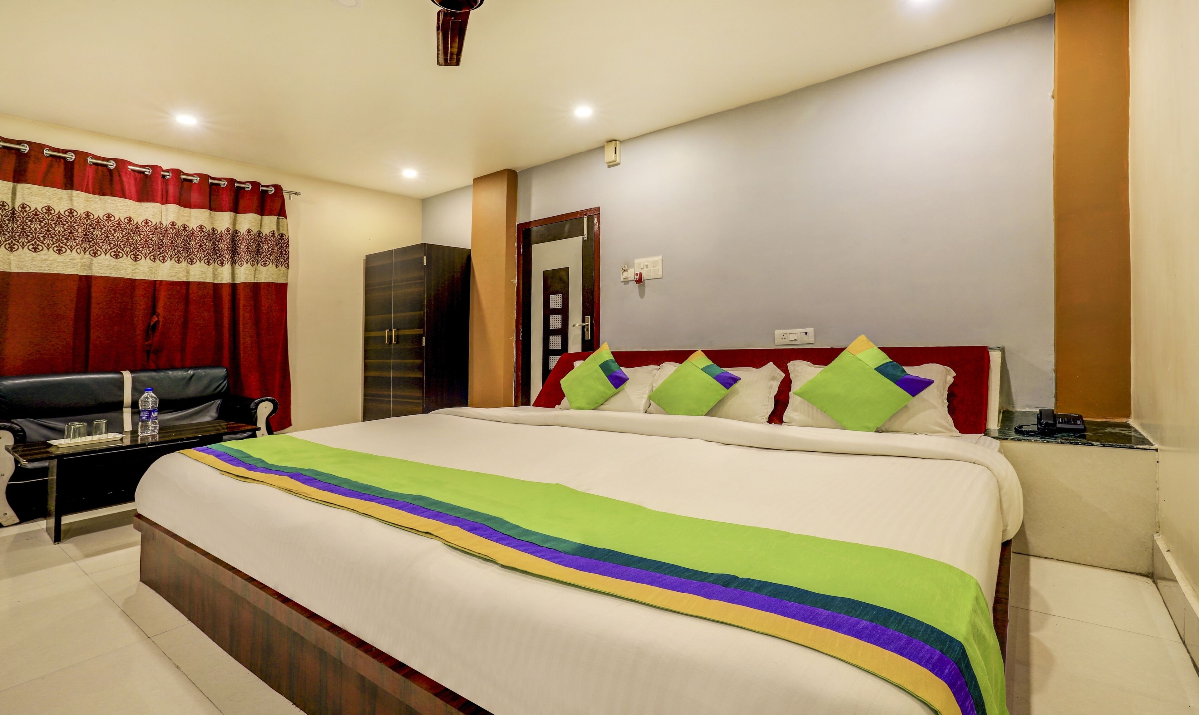 Treebo Trip Om Regency