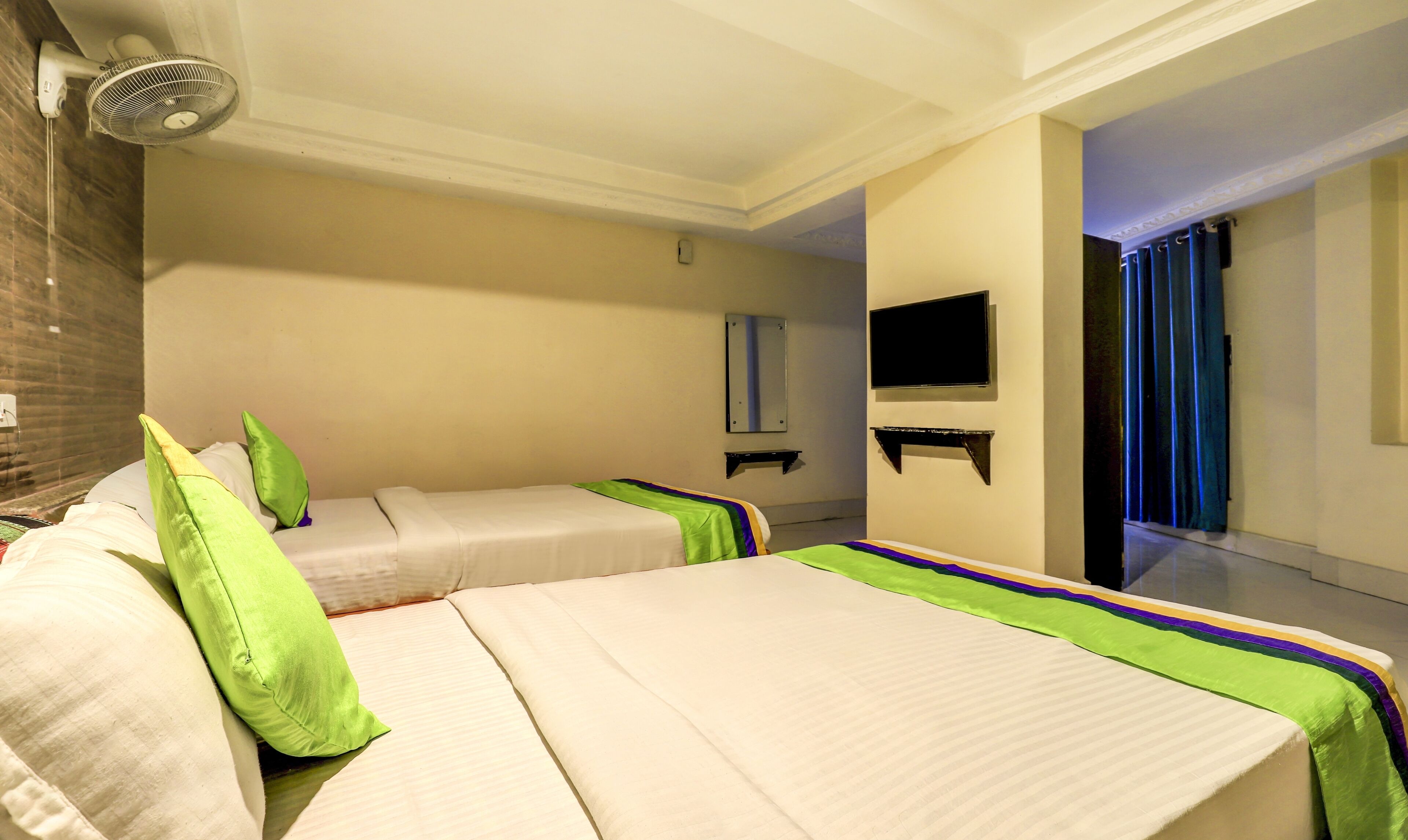 Treebo Trip Om Regency