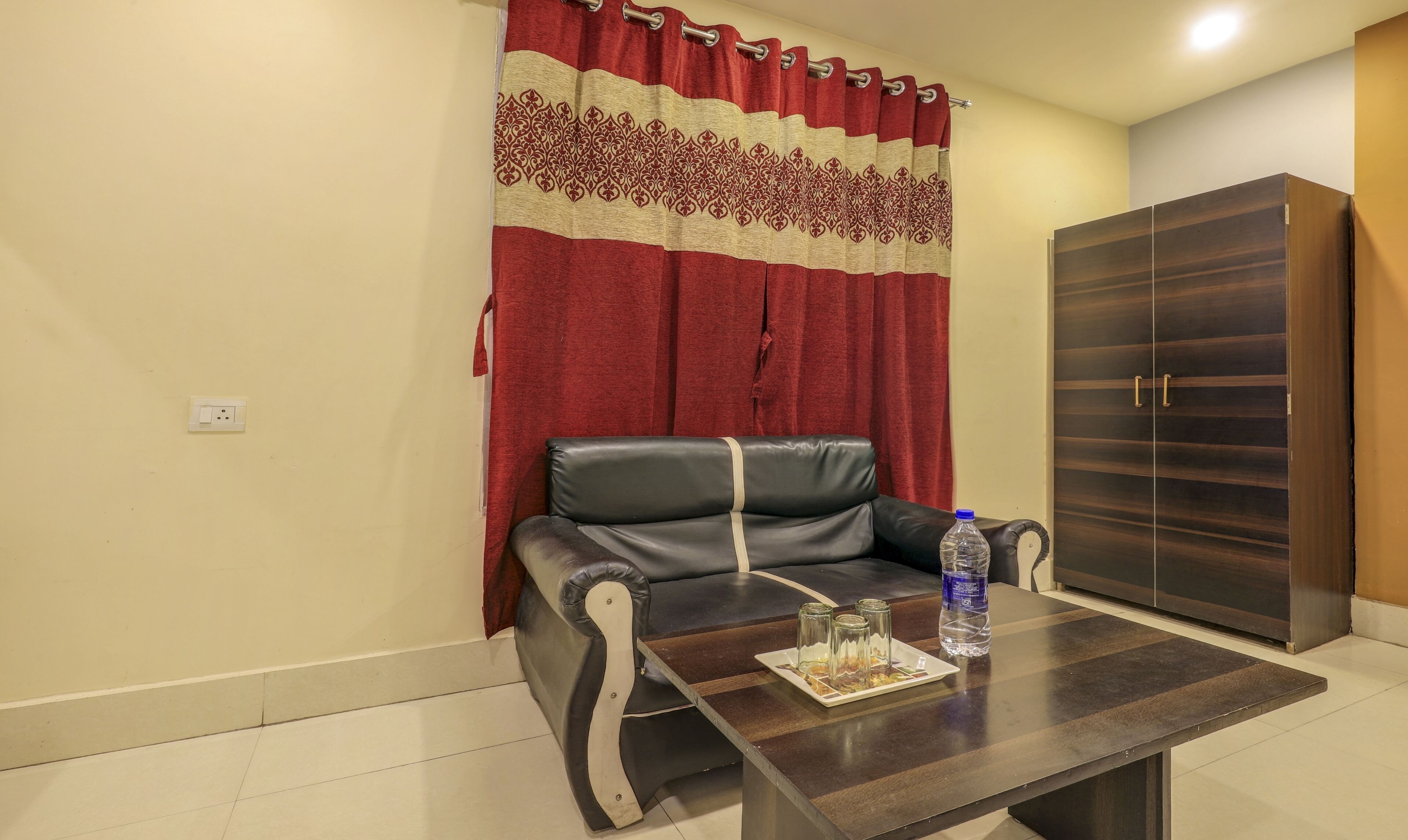 Treebo Trip Om Regency