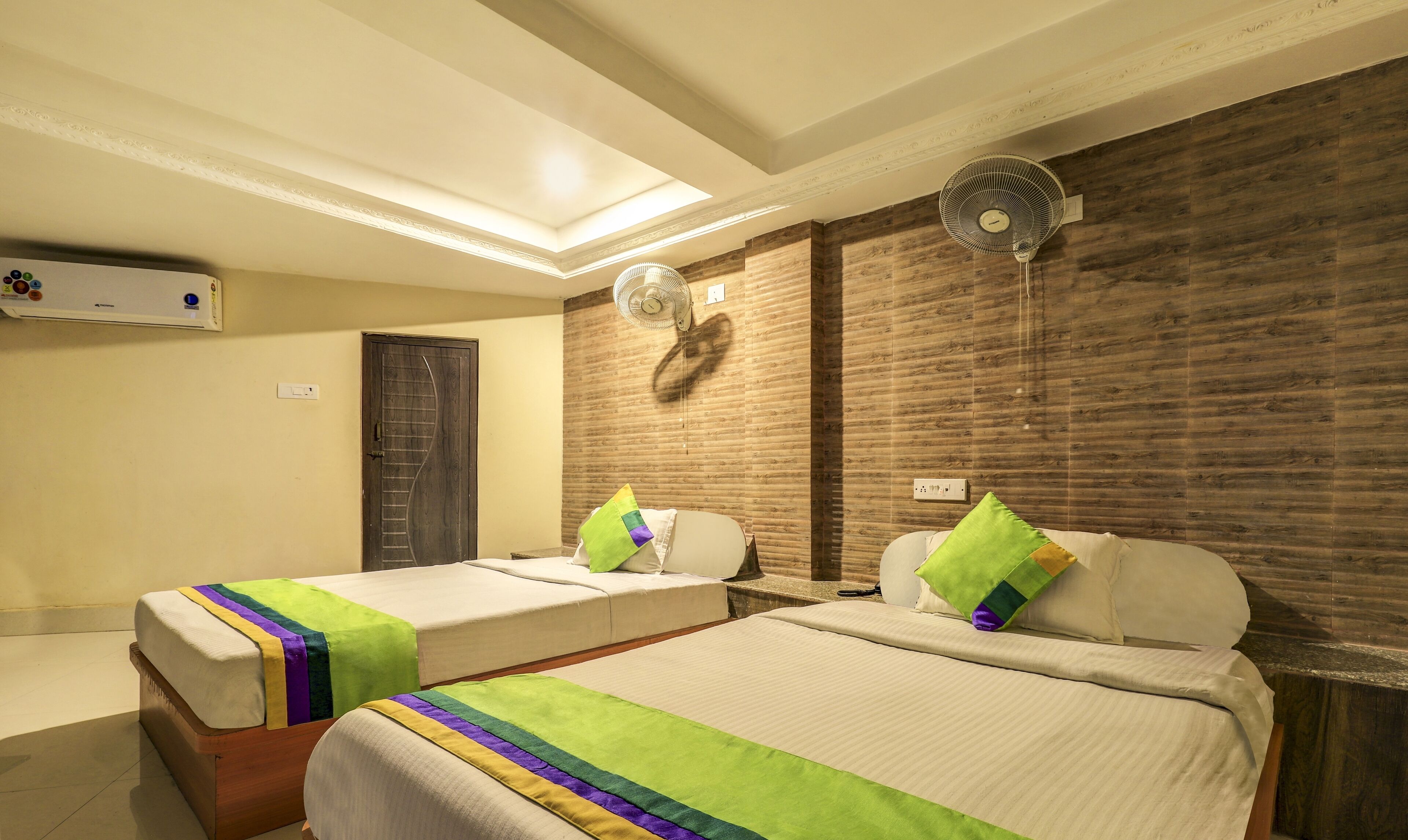 Treebo Trip Om Regency