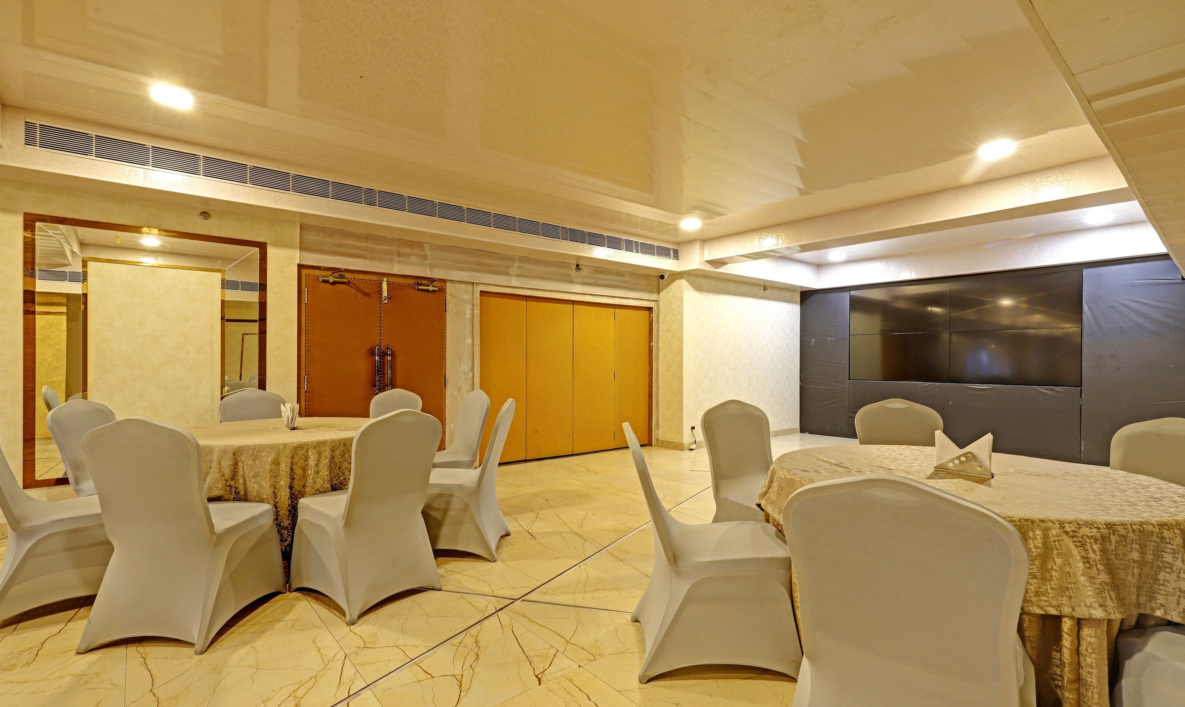 Treebo Tryst Hotel Apollo Grand