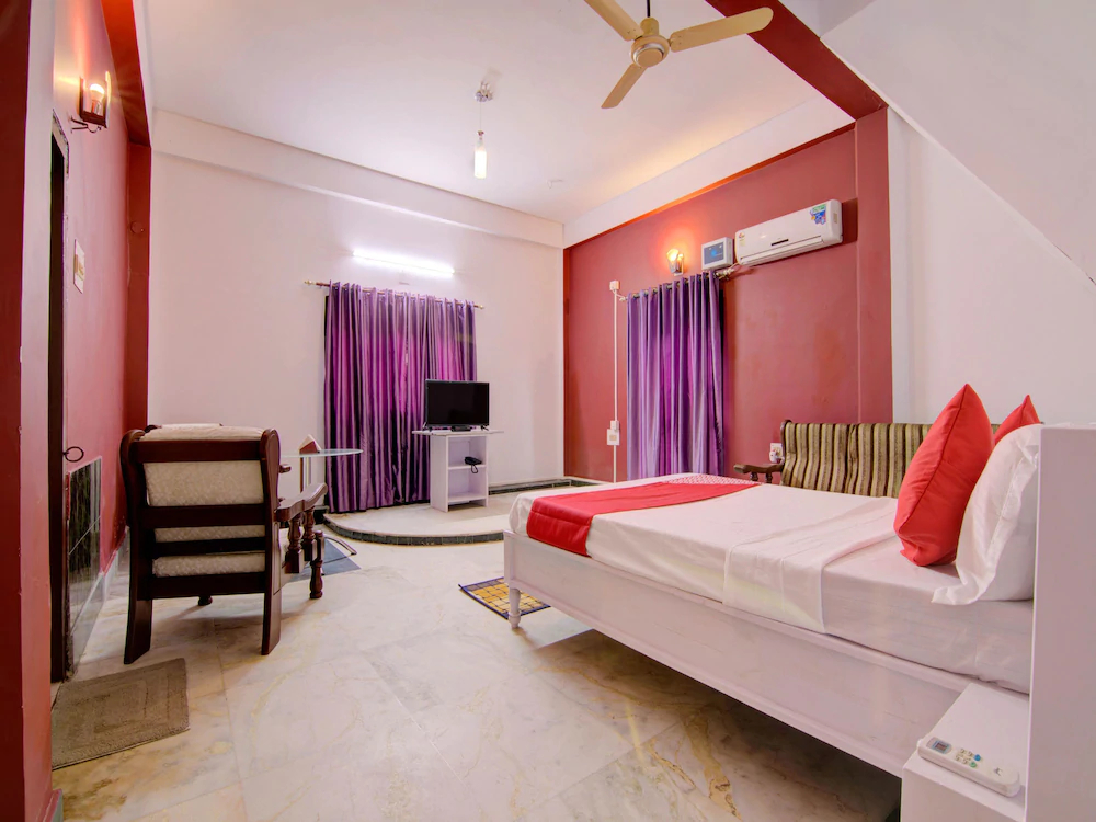 Urban House by OYO Rooms