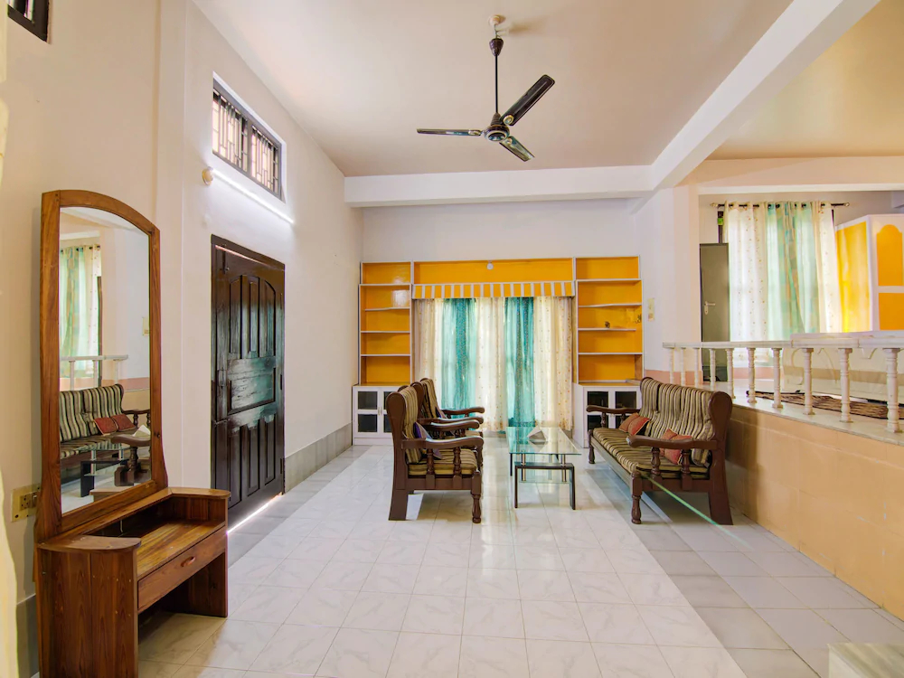Urban House by OYO Rooms