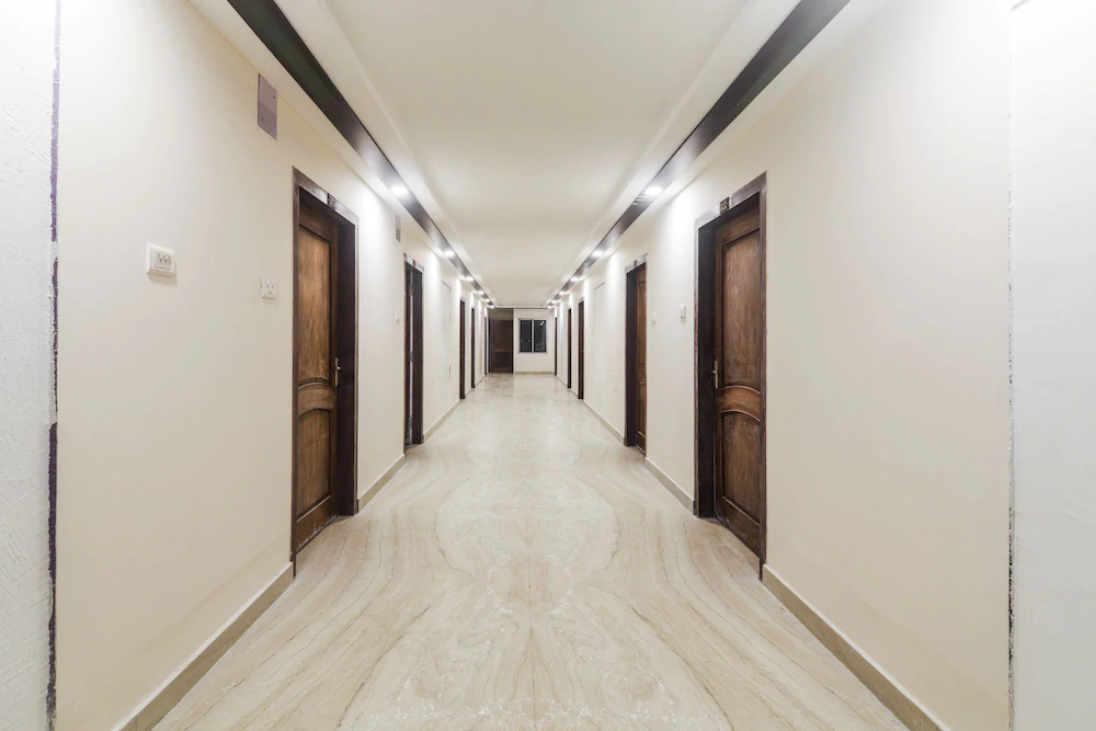 Earl Grey Hotel By OYO Rooms