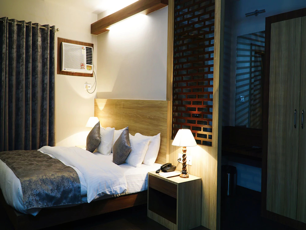 Hotel Gulmohar Grand