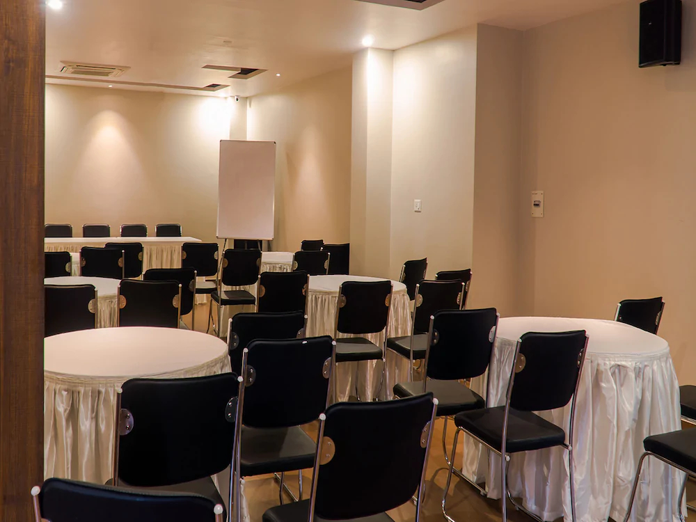 Hotel Gulmohar Grand
